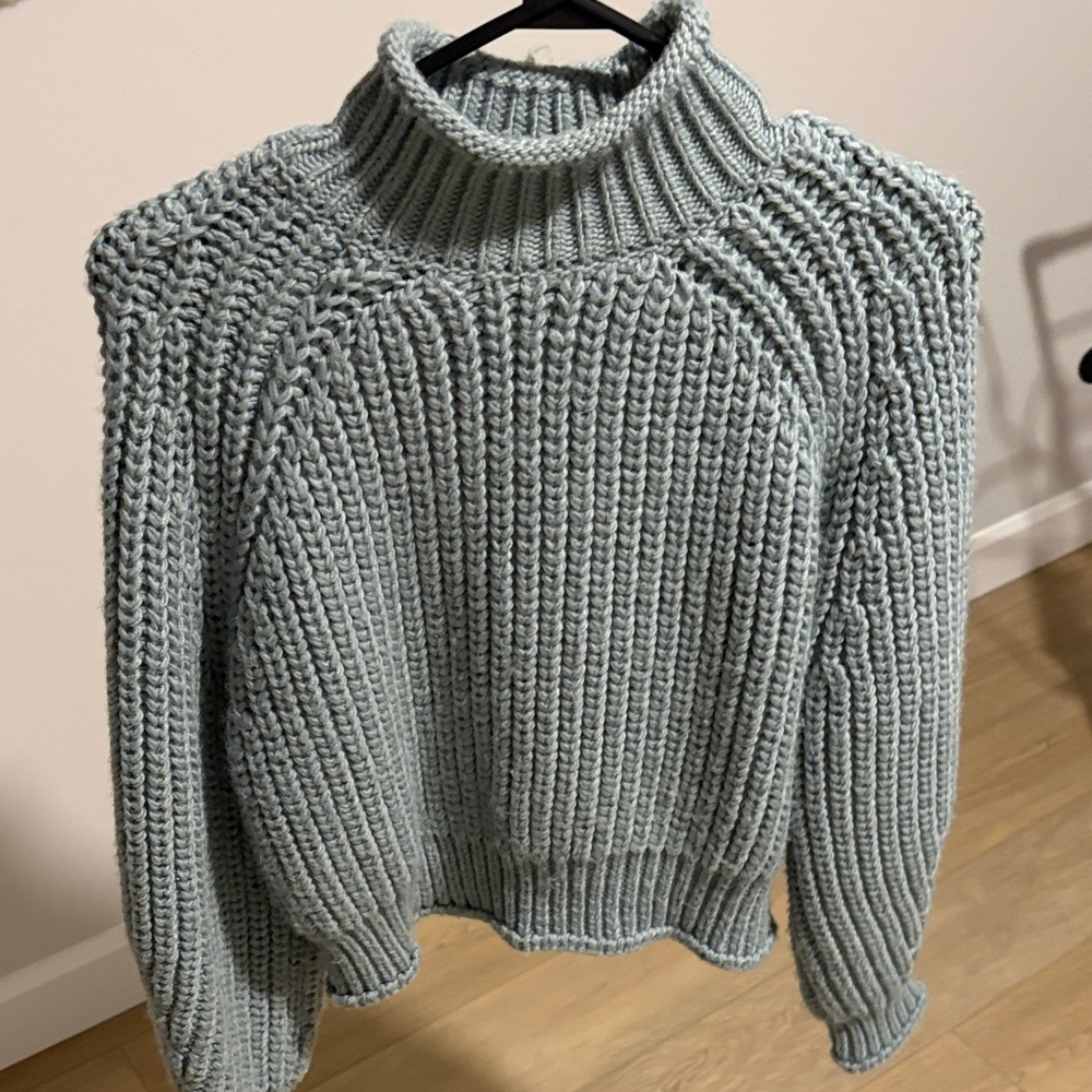 H&M sweater